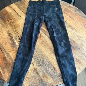 EUC Gymshark Adapt Camo Seamless Leggings - Savanna | Black